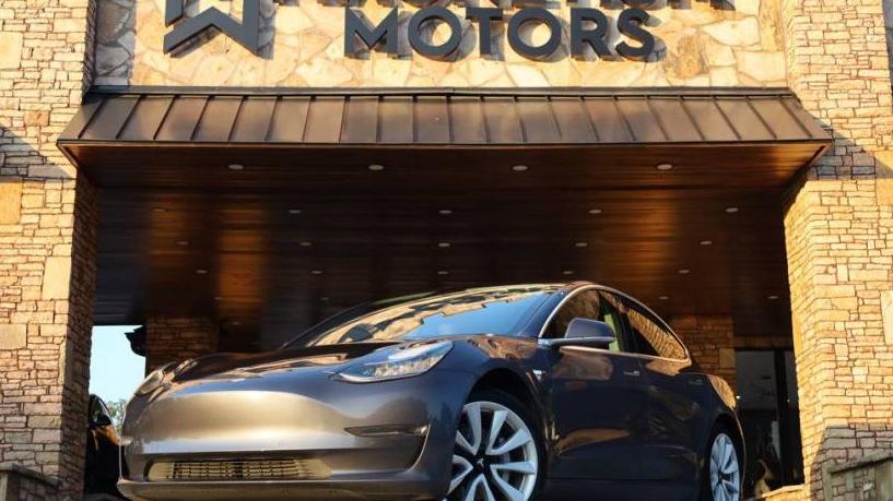 TESLA MODEL 3 2018 5YJ3E1EA0JF015073 image TESLA MODEL 3 2018 5YJ3E1EA0JF015073 image